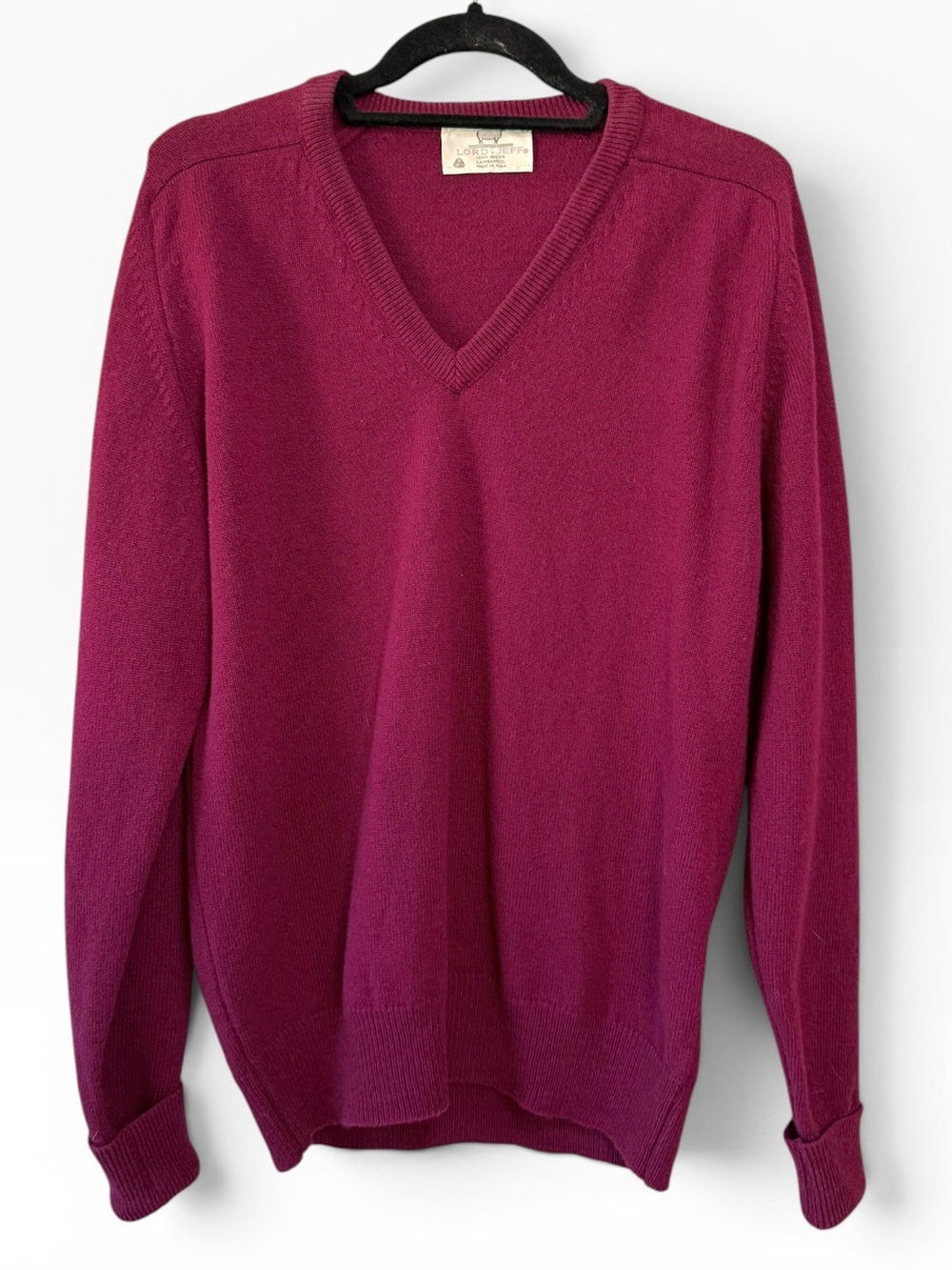 Lord Jeff Vintage Men's Lambswool V-Neck Sweater in Burgundy Size Medium